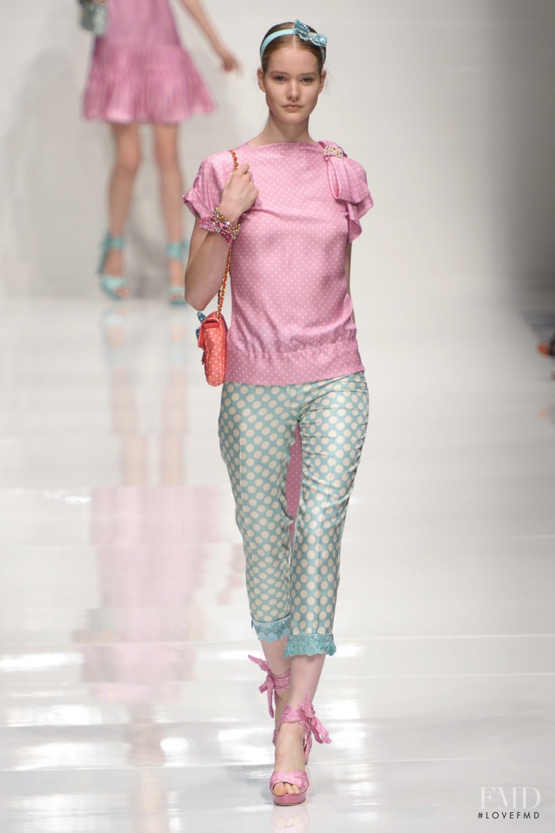 be Blumarine fashion show for Spring/Summer 2011