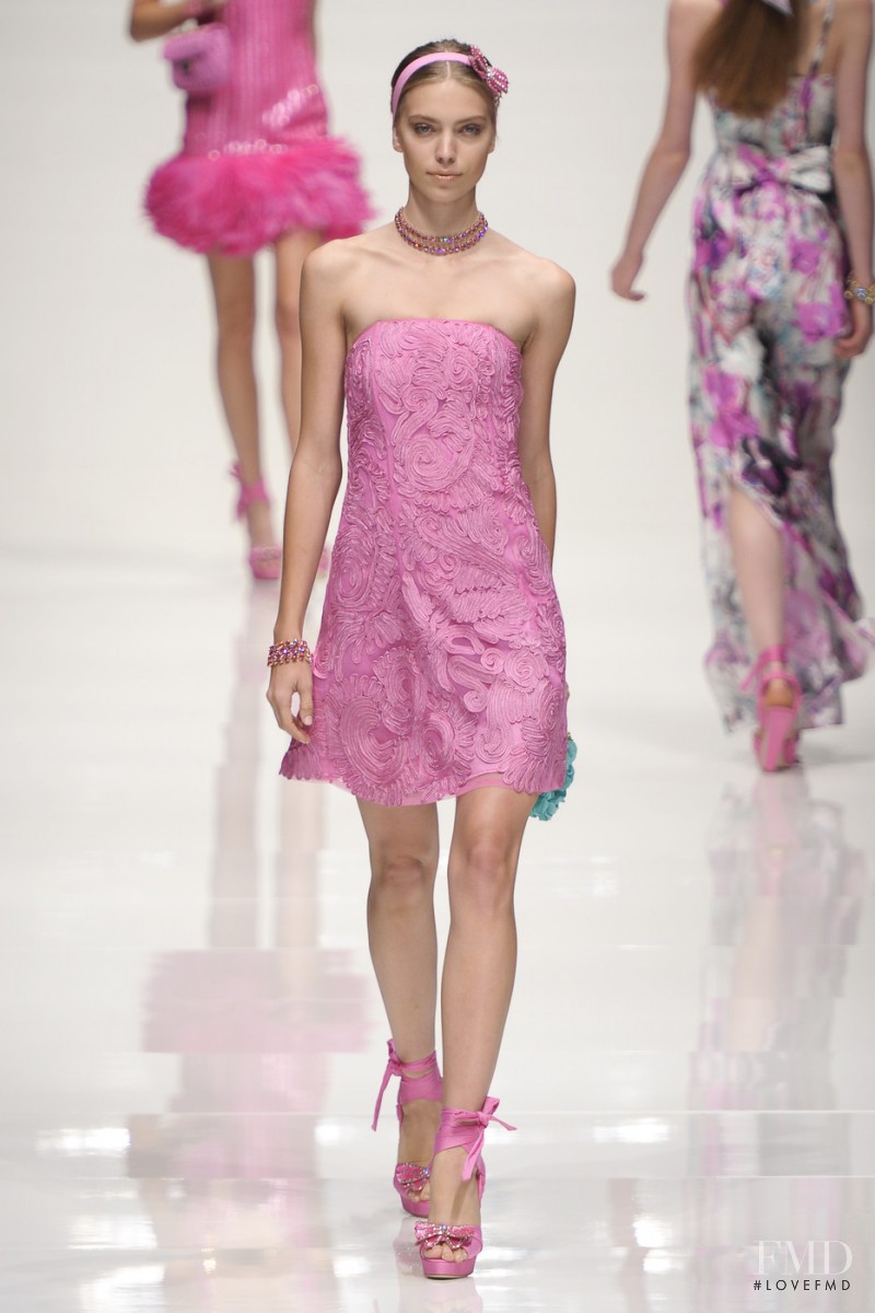 be Blumarine fashion show for Spring/Summer 2011