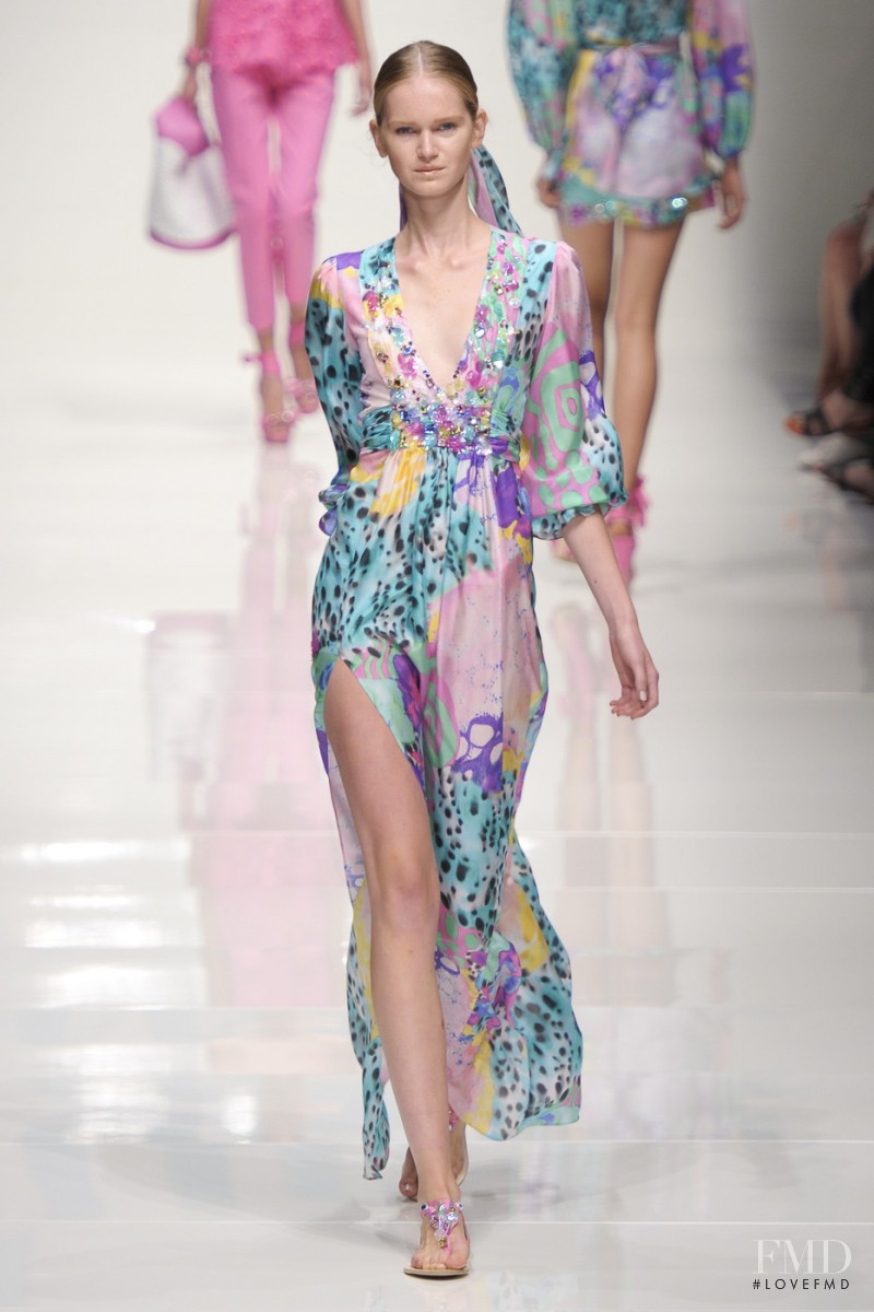 be Blumarine fashion show for Spring/Summer 2011