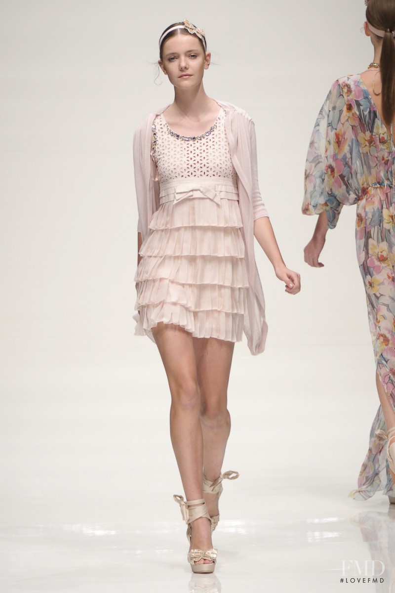 be Blumarine fashion show for Spring/Summer 2011