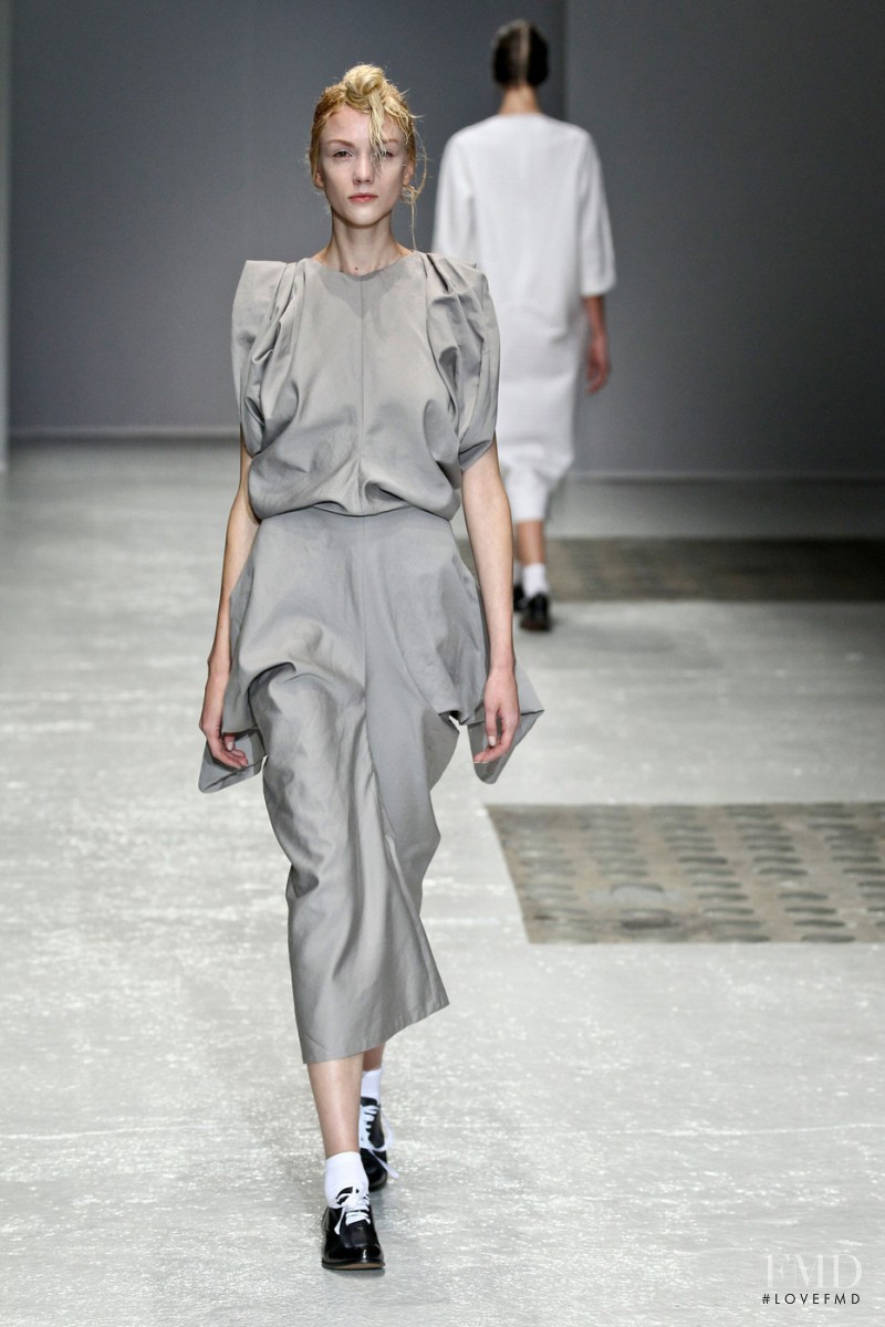 Moon Young Hee fashion show for Spring/Summer 2013