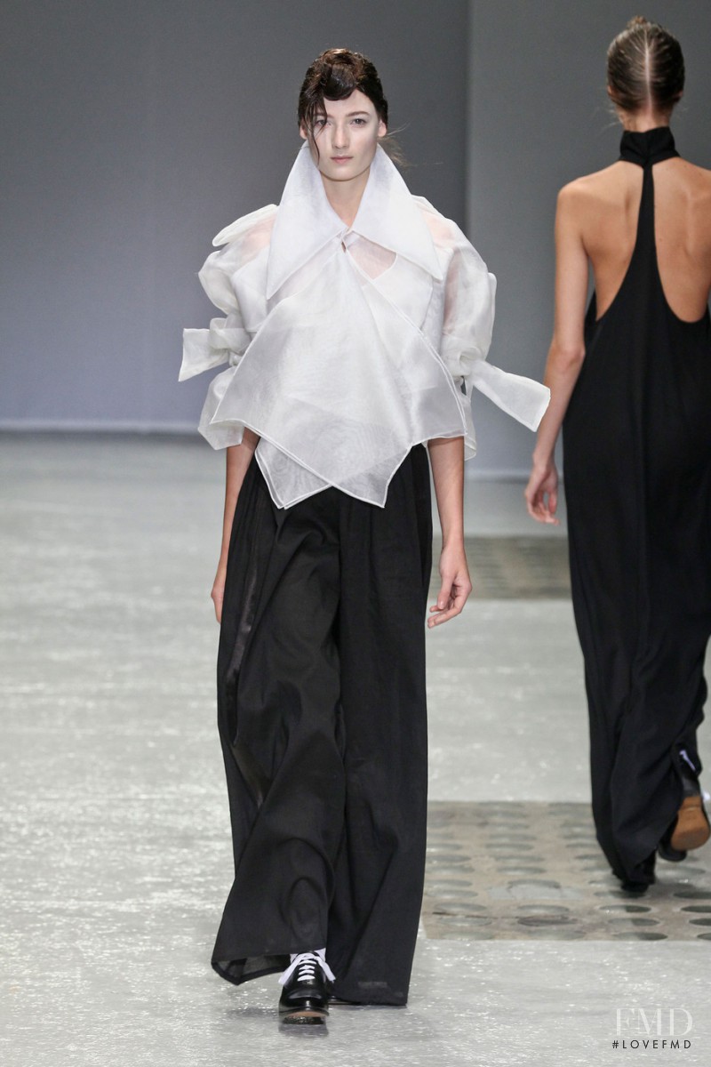 Moon Young Hee fashion show for Spring/Summer 2013