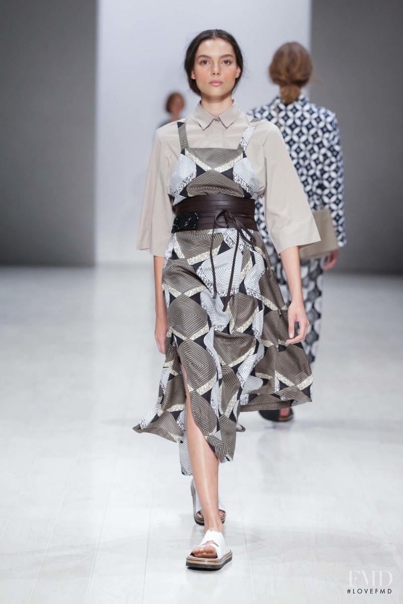 Charlee Fraser featured in  the Lee Mathews fashion show for Spring/Summer 2015