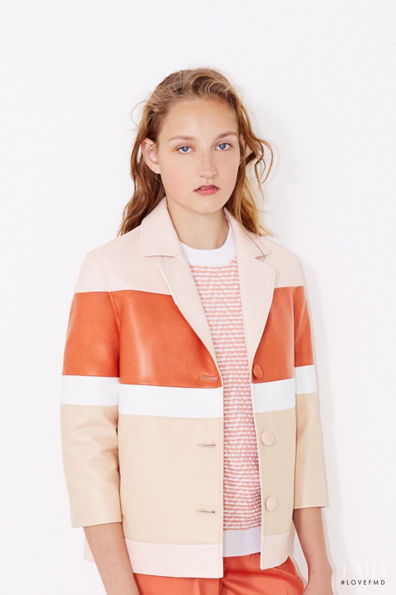 Agnes Nieske featured in  the Jonathan Saunders fashion show for Resort 2016