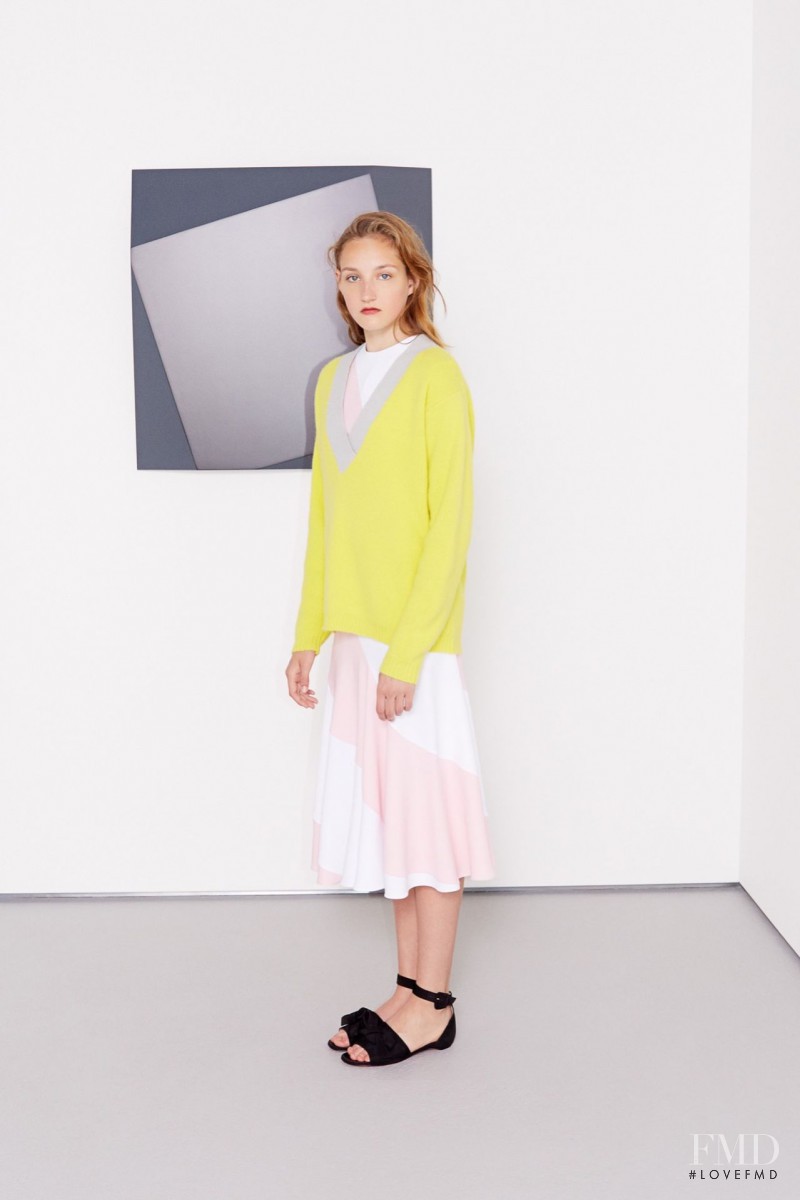Agnes Nieske featured in  the Jonathan Saunders fashion show for Resort 2016