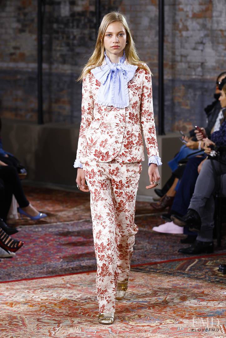 Laura Schellenberg featured in  the Gucci fashion show for Resort 2016