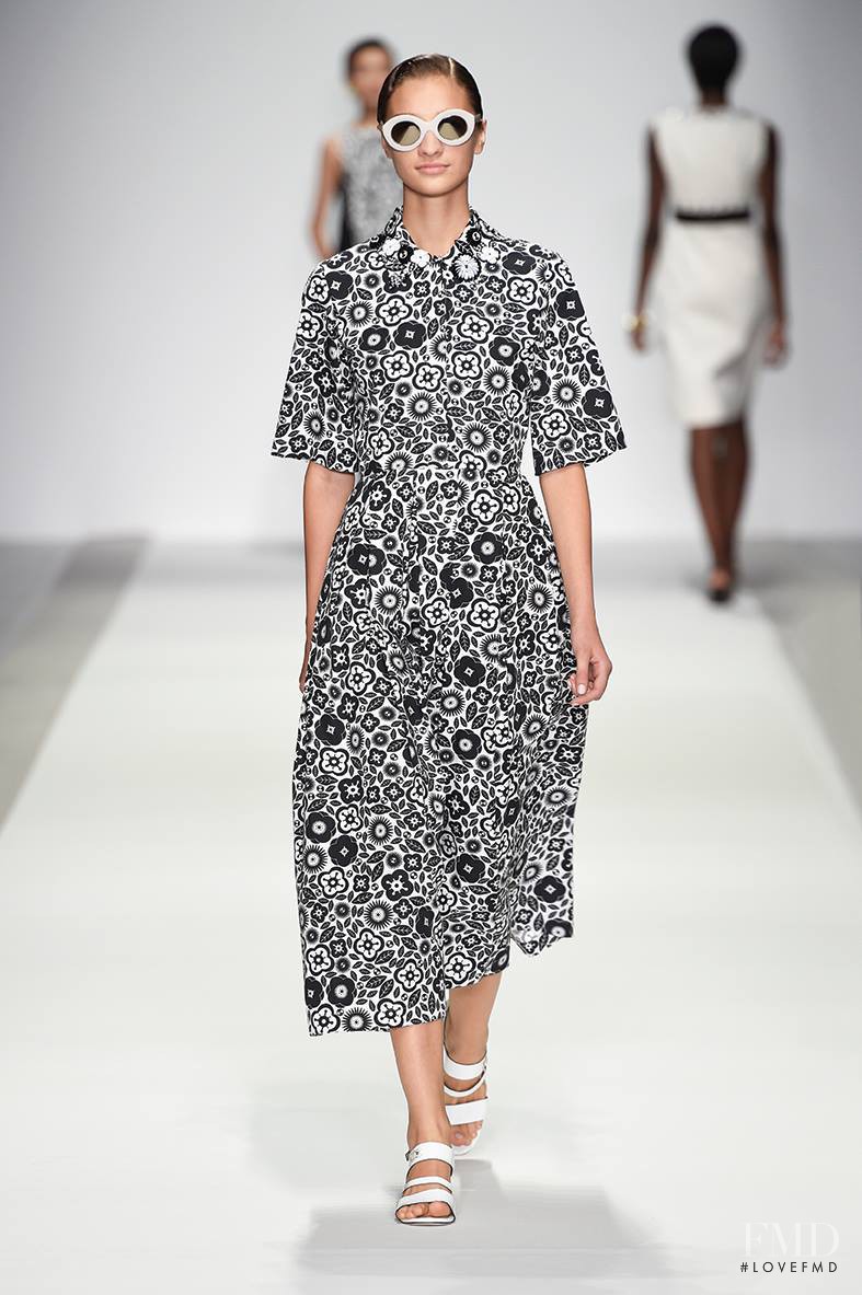 Holly Fulton fashion show for Spring/Summer 2015