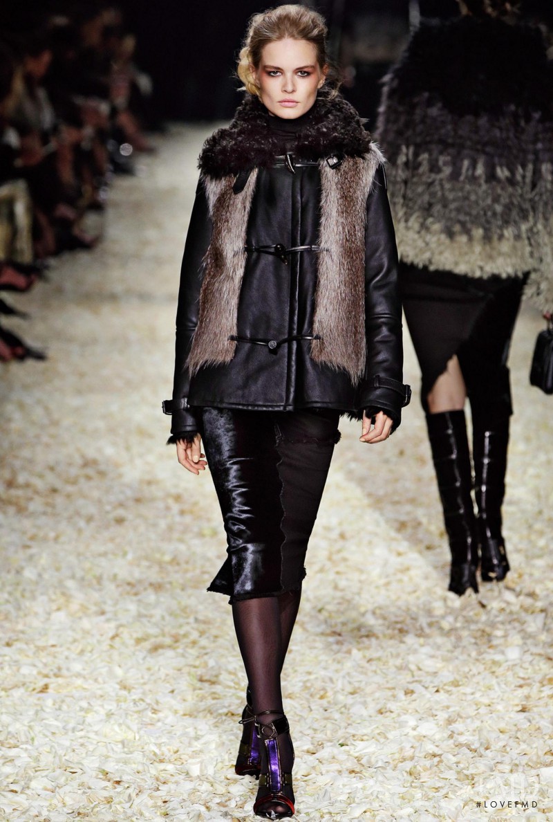 Anna Ewers featured in  the Tom Ford fashion show for Autumn/Winter 2015