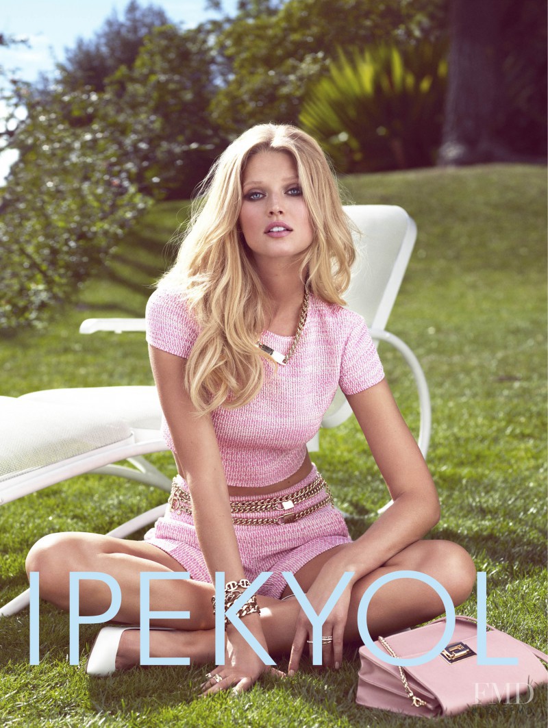 Toni Garrn featured in  the Ipekyol advertisement for Spring/Summer 2015