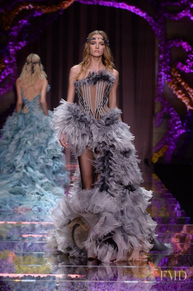 Daria Strokous featured in  the Atelier Versace fashion show for Autumn/Winter 2015