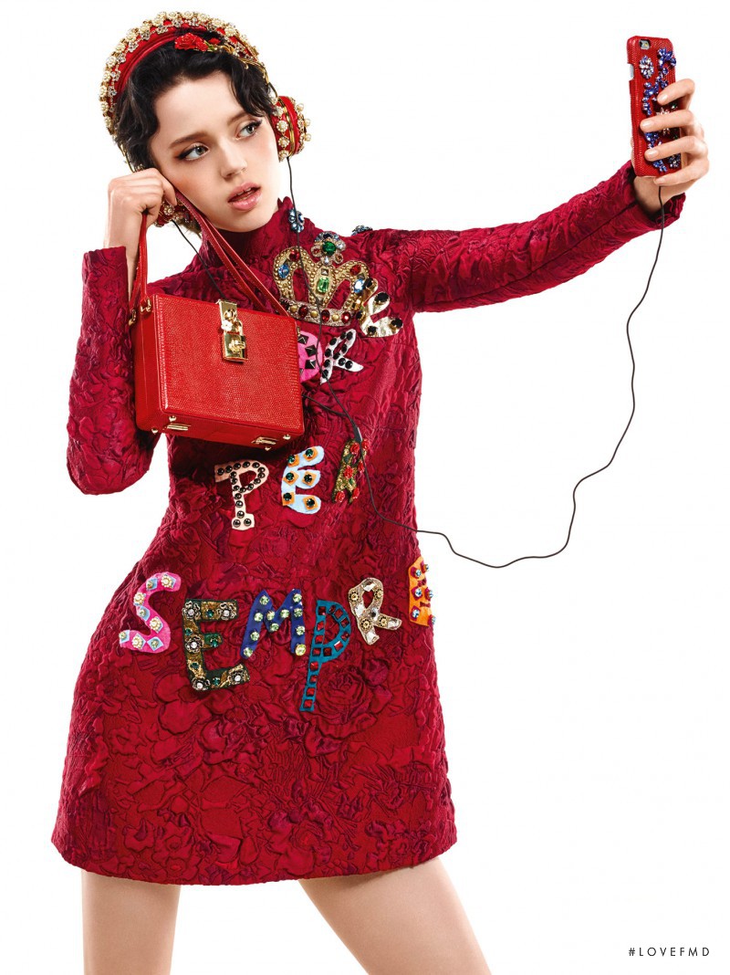 Esmeralda Seay-Reynolds featured in  the Dolce & Gabbana advertisement for Autumn/Winter 2015