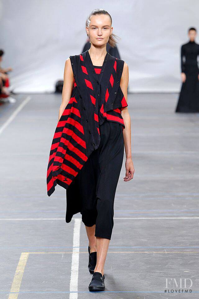 Esmee Middel featured in  the Y-3 fashion show for Spring/Summer 2016