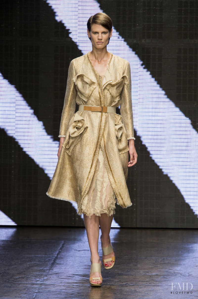 Saskia de Brauw featured in  the Donna Karan New York fashion show for Spring/Summer 2015