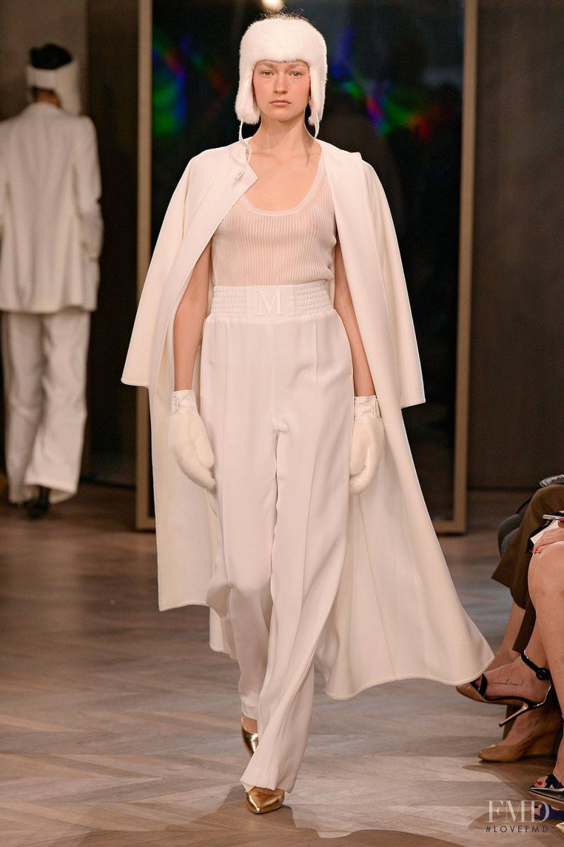 Max Mara fashion show for Resort 2016