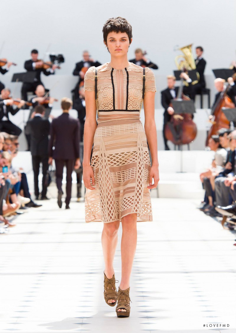 Isabella Emmack featured in  the Burberry Prorsum fashion show for Spring/Summer 2016