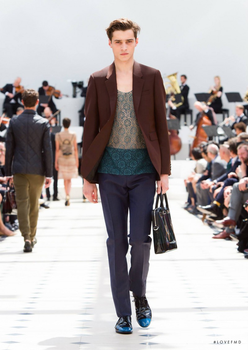 Burberry Prorsum fashion show for Spring/Summer 2016