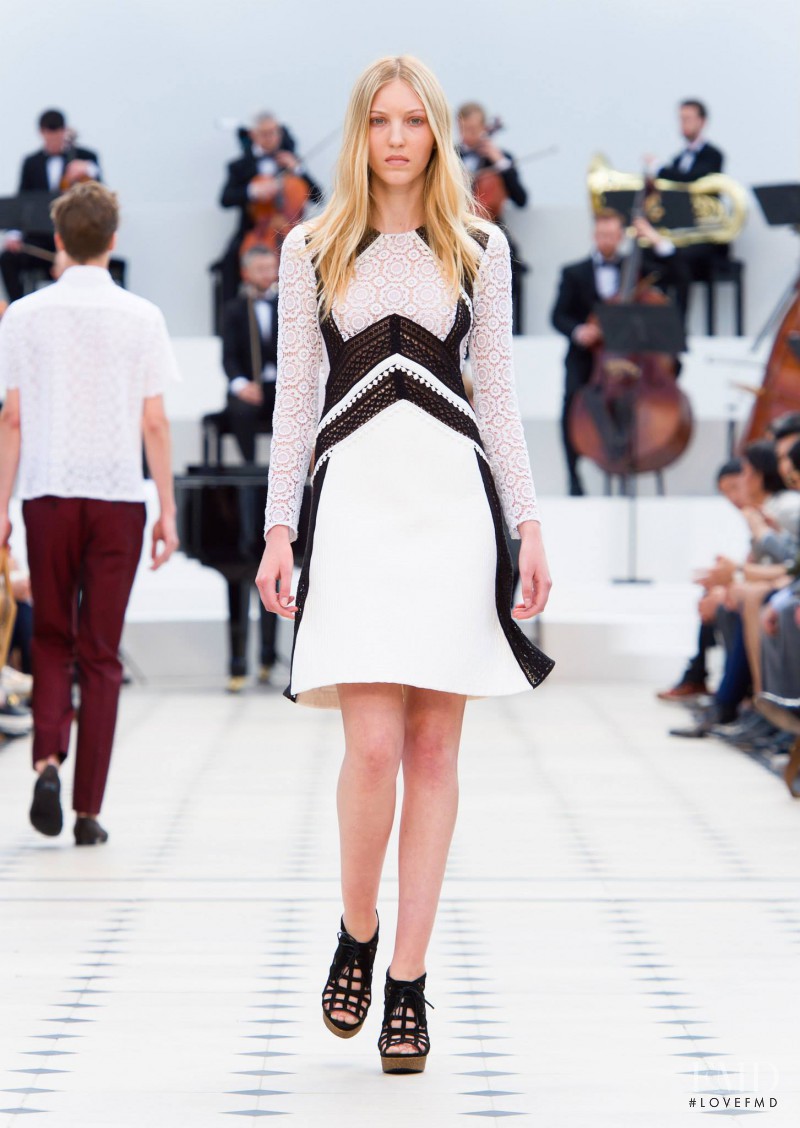 Burberry Prorsum fashion show for Spring/Summer 2016