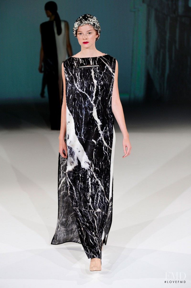 Gwen Loos featured in  the Hussein Chalayan fashion show for Spring/Summer 2013
