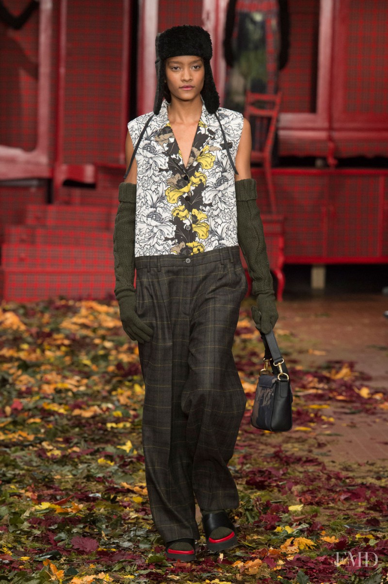 I\'m Isola Marras fashion show for Autumn/Winter 2015