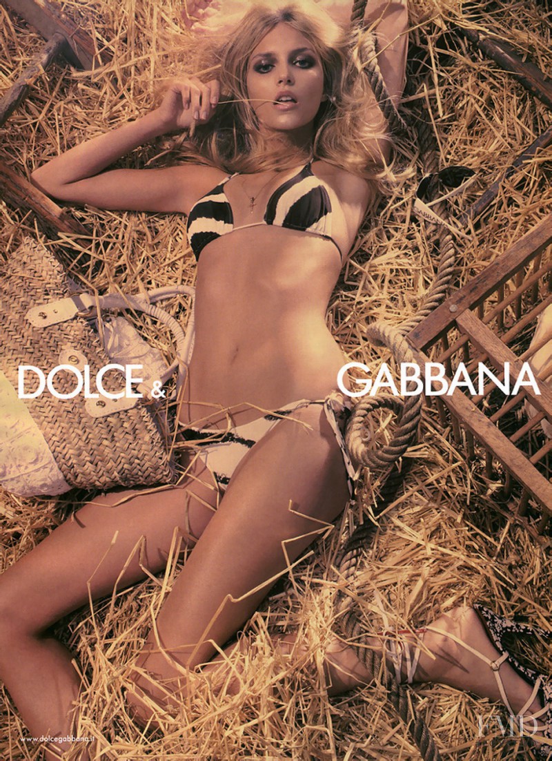 Anja Rubik featured in  the Dolce & Gabbana advertisement for Spring/Summer 2006
