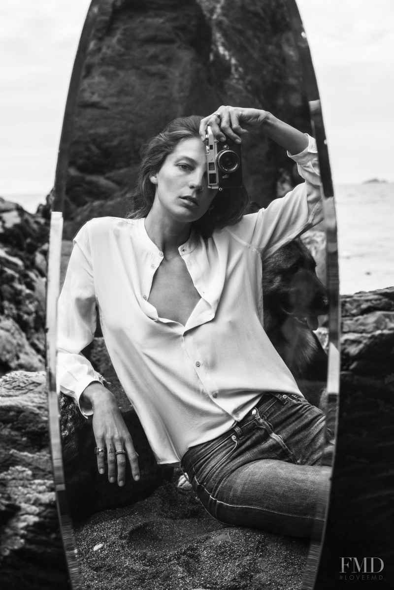 Daria Werbowy featured in  the Equipment advertisement for Autumn/Winter 2015