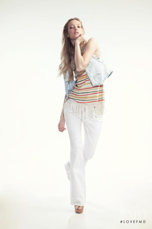 Estancias Chiripa lookbook for Spring/Summer 2012