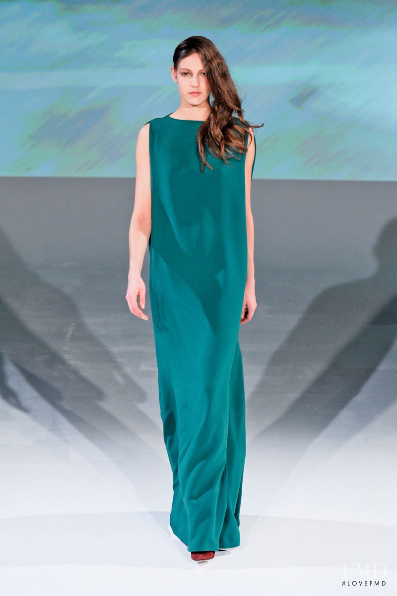 Hussein Chalayan fashion show for Autumn/Winter 2012