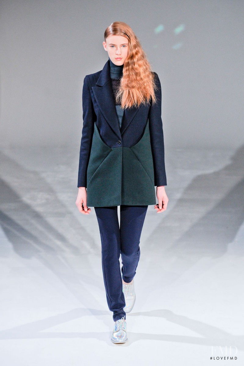 Hussein Chalayan fashion show for Autumn/Winter 2012