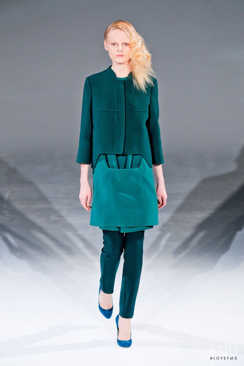 Hussein Chalayan fashion show for Autumn/Winter 2012