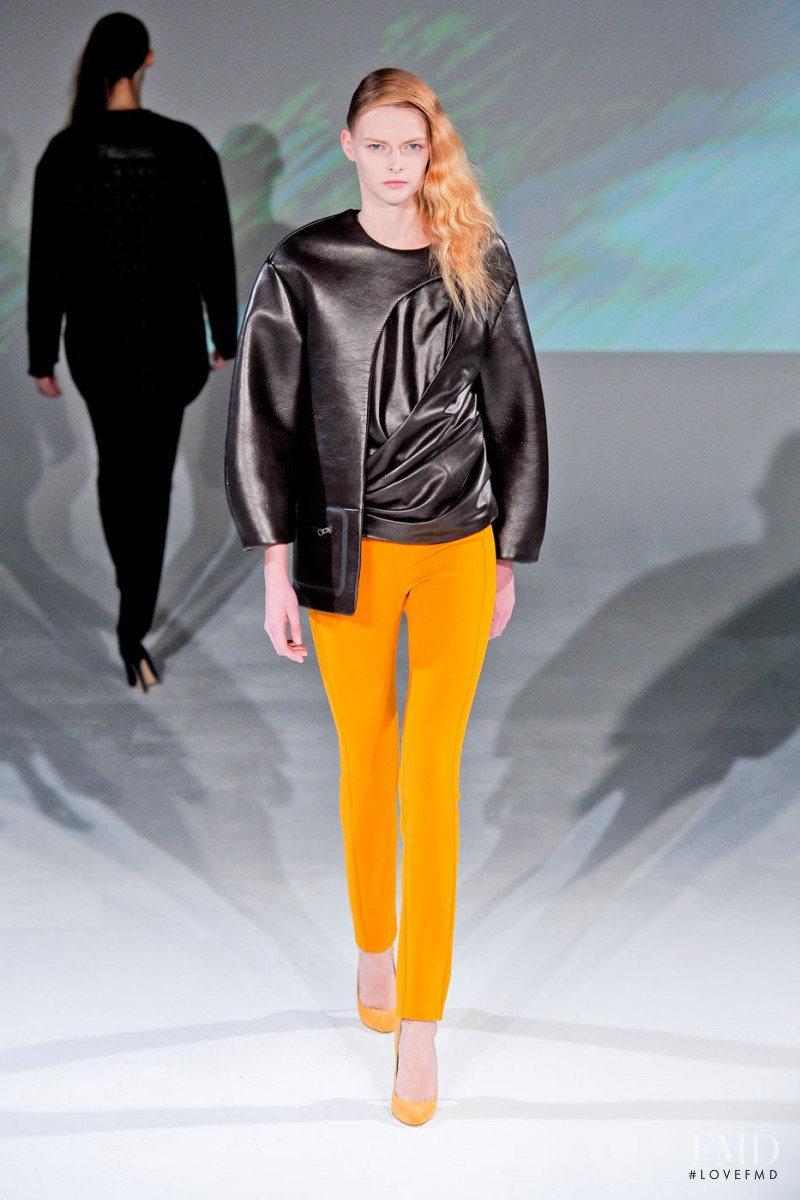 Elza Luijendijk Matiz featured in  the Hussein Chalayan fashion show for Autumn/Winter 2012