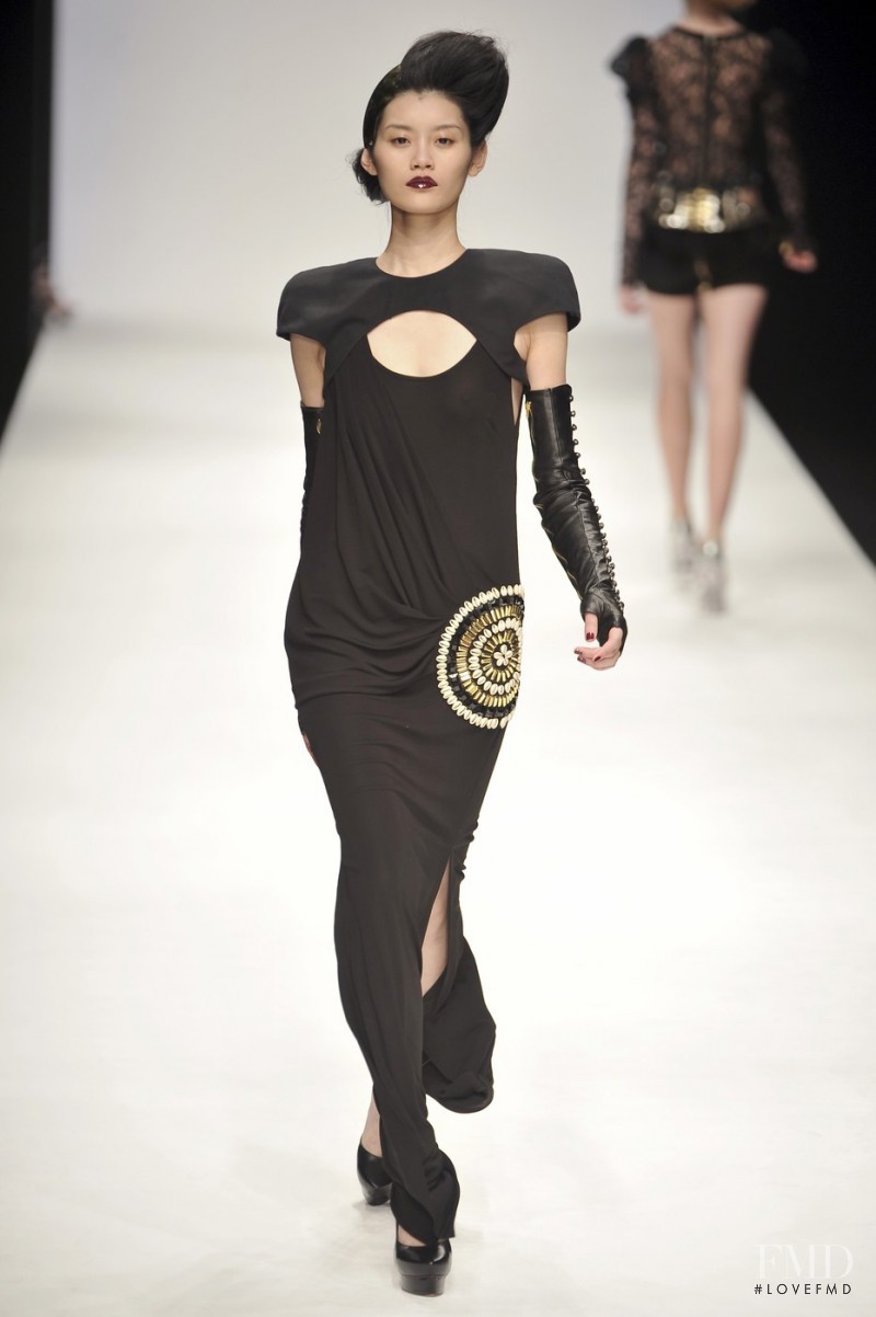Ming Xi featured in  the Sass & Bide fashion show for Autumn/Winter 2010