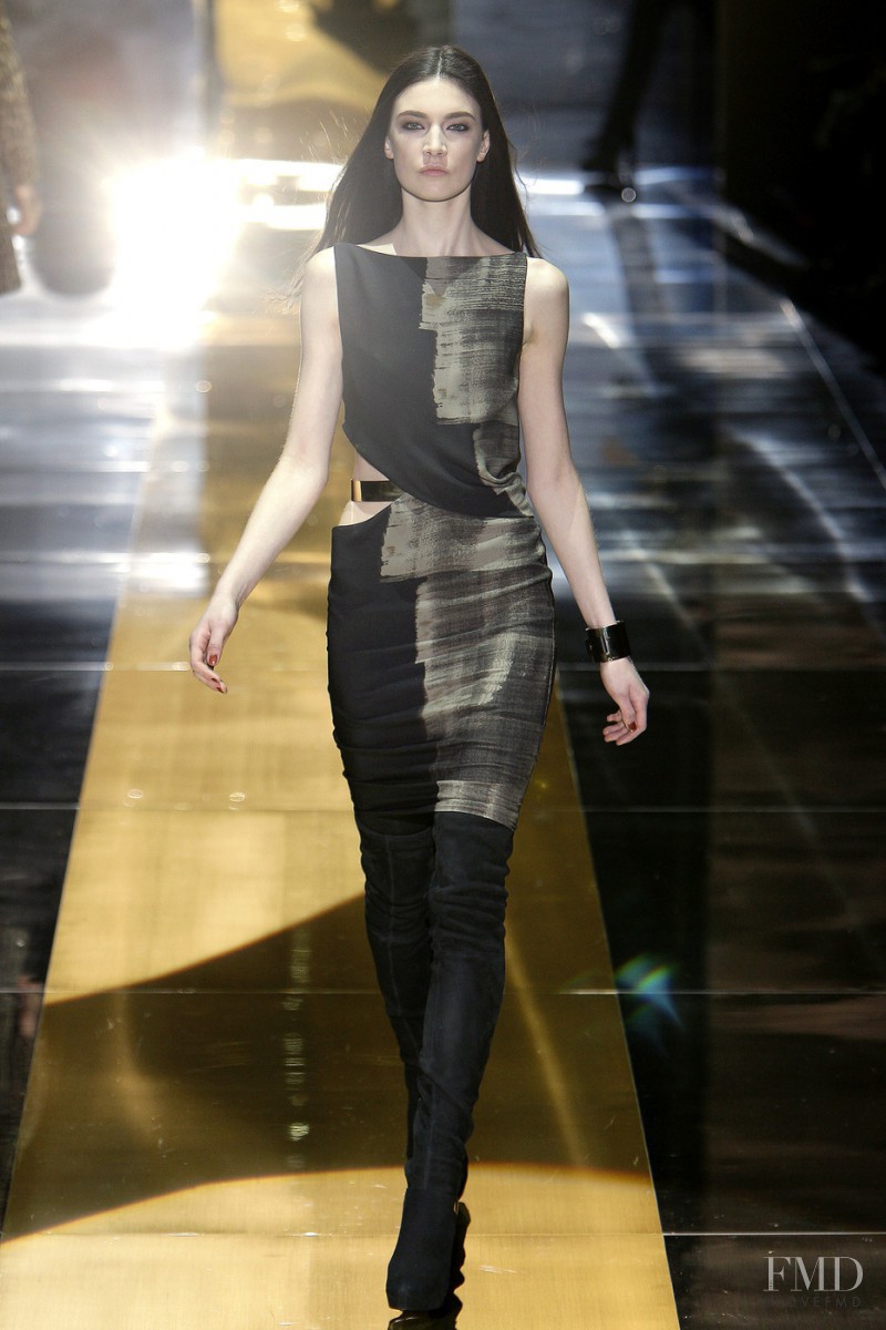 Jacquelyn Jablonski featured in  the Gucci fashion show for Autumn/Winter 2010