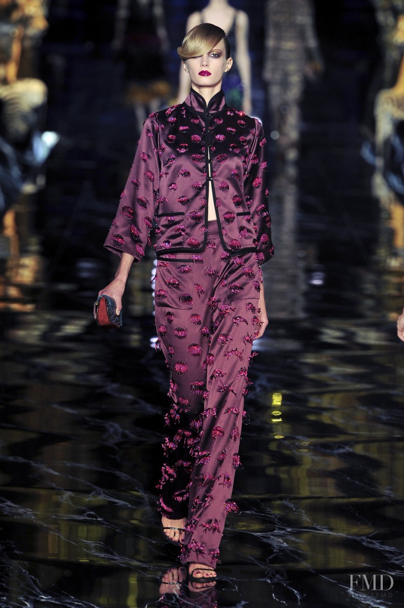 Louis Vuitton fashion show for Spring/Summer 2011