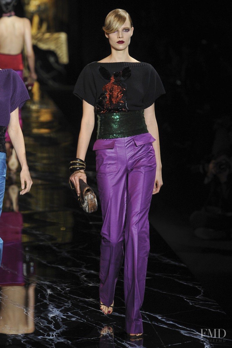 Louis Vuitton fashion show for Spring/Summer 2011