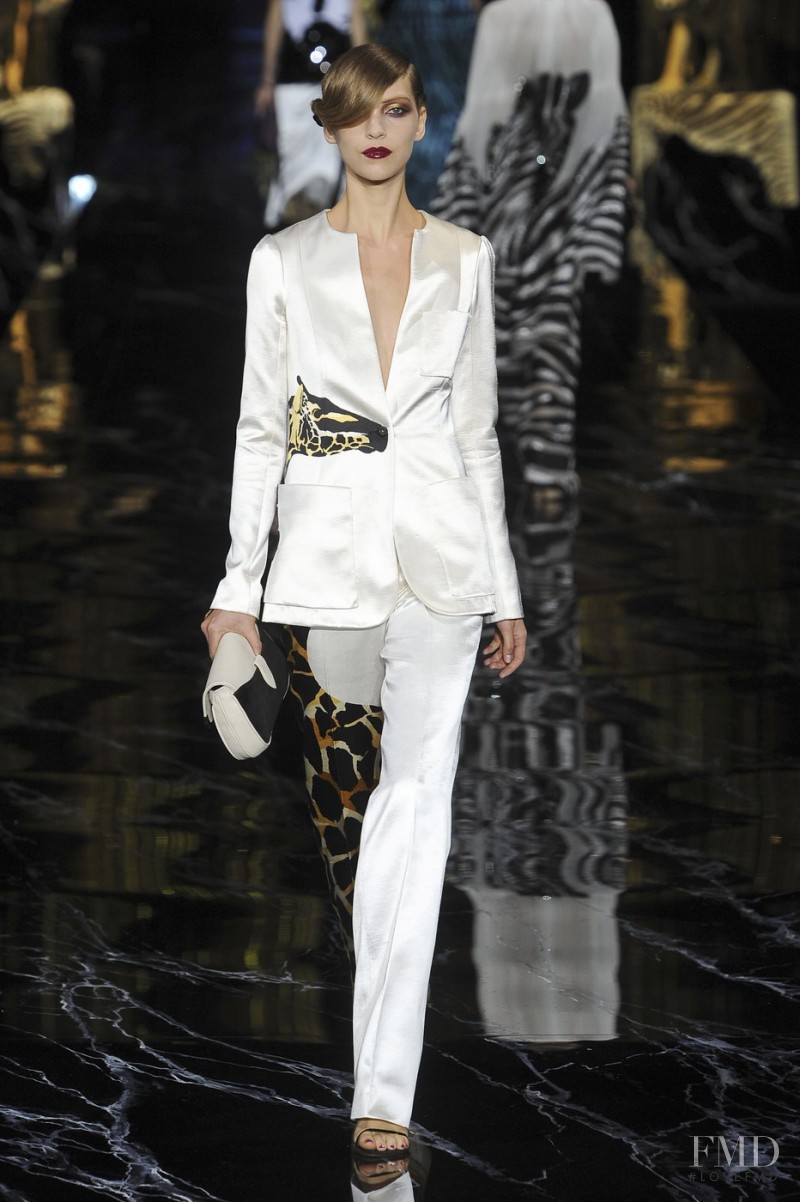 Arizona Muse featured in  the Louis Vuitton fashion show for Spring/Summer 2011