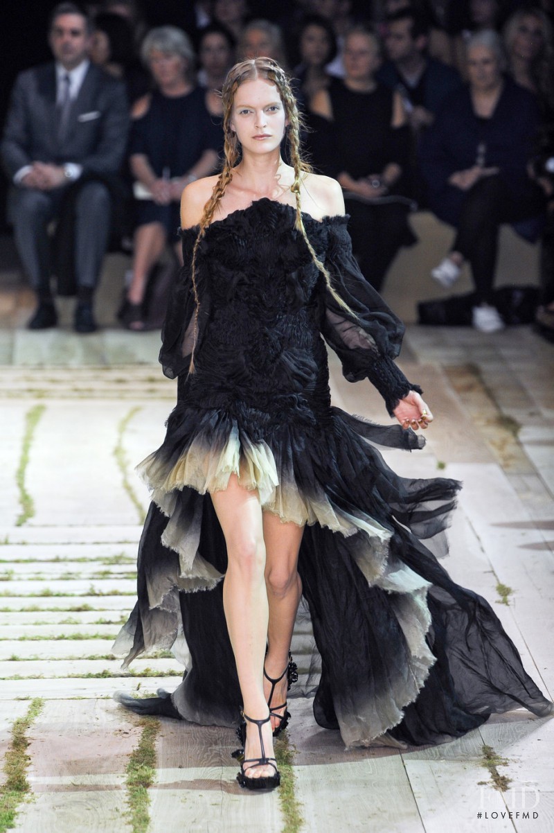 Mirte Maas featured in  the Alexander McQueen fashion show for Spring/Summer 2011