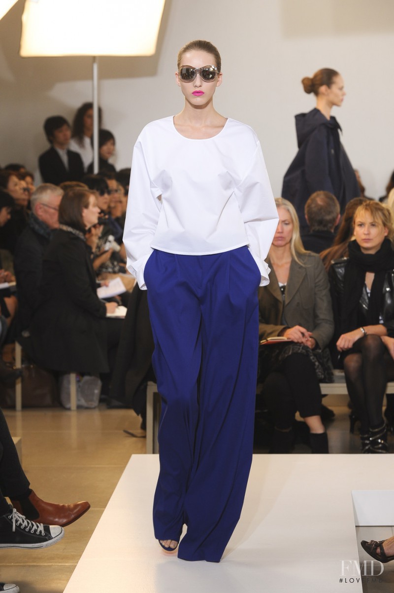 Iris Egbers featured in  the Jil Sander fashion show for Spring/Summer 2011