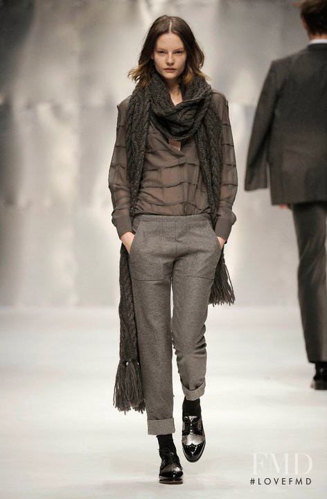 DAKS fashion show for Autumn/Winter 2010