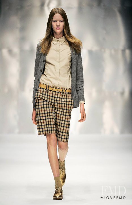 Carla Gebhart featured in  the DAKS fashion show for Autumn/Winter 2010