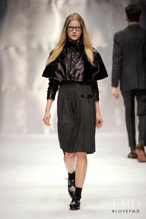 DAKS fashion show for Autumn/Winter 2010