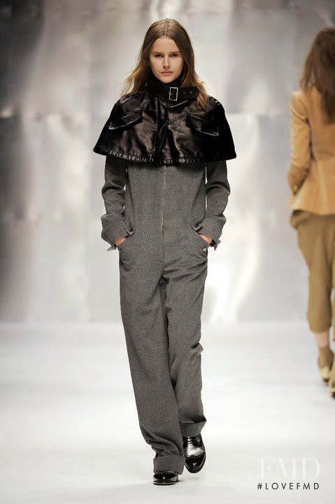 DAKS fashion show for Autumn/Winter 2010