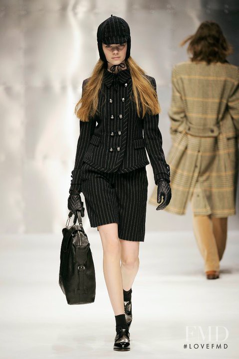 DAKS fashion show for Autumn/Winter 2010