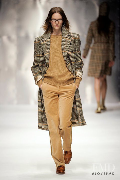 DAKS fashion show for Autumn/Winter 2010