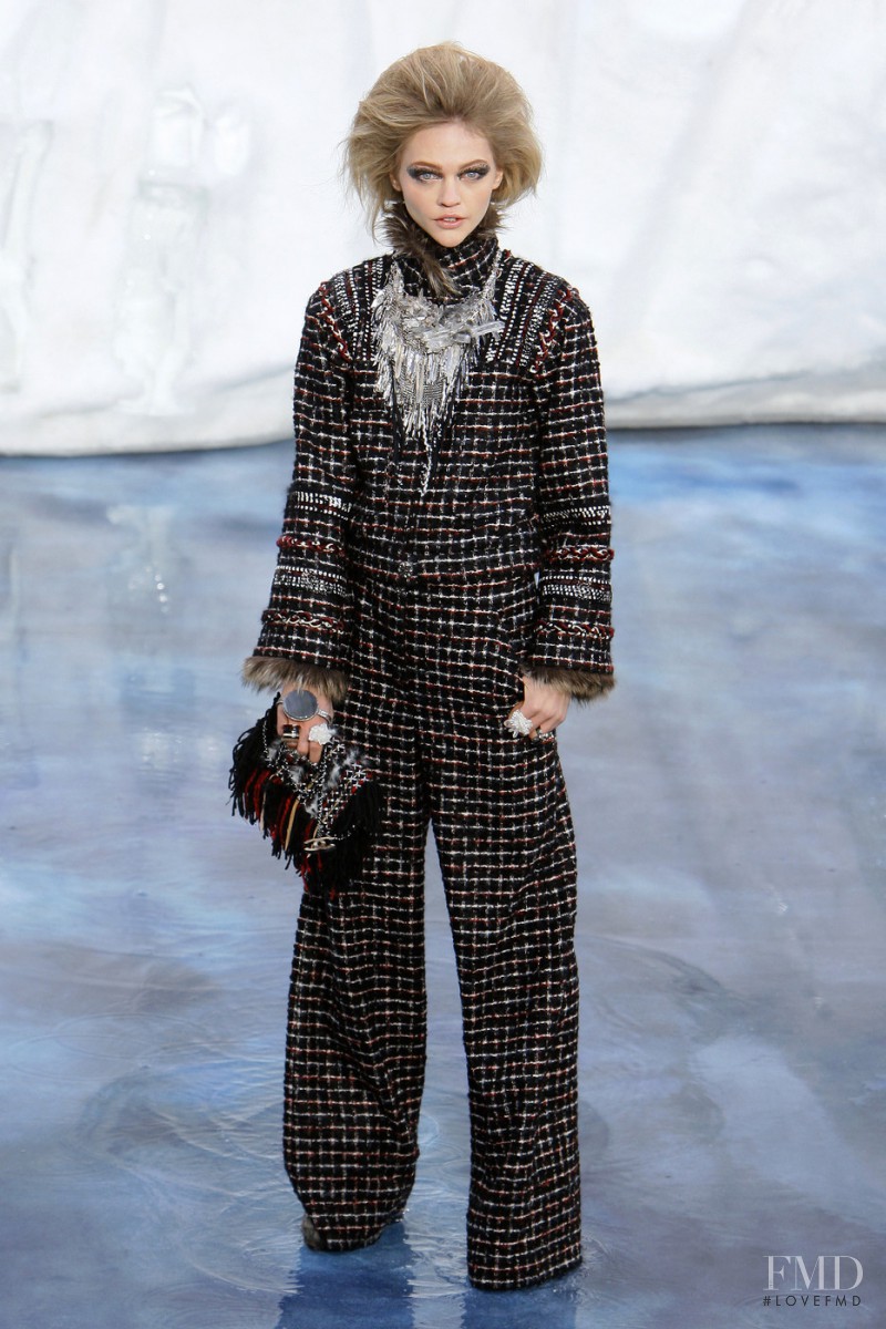 Sasha Pivovarova featured in  the Chanel fashion show for Autumn/Winter 2010