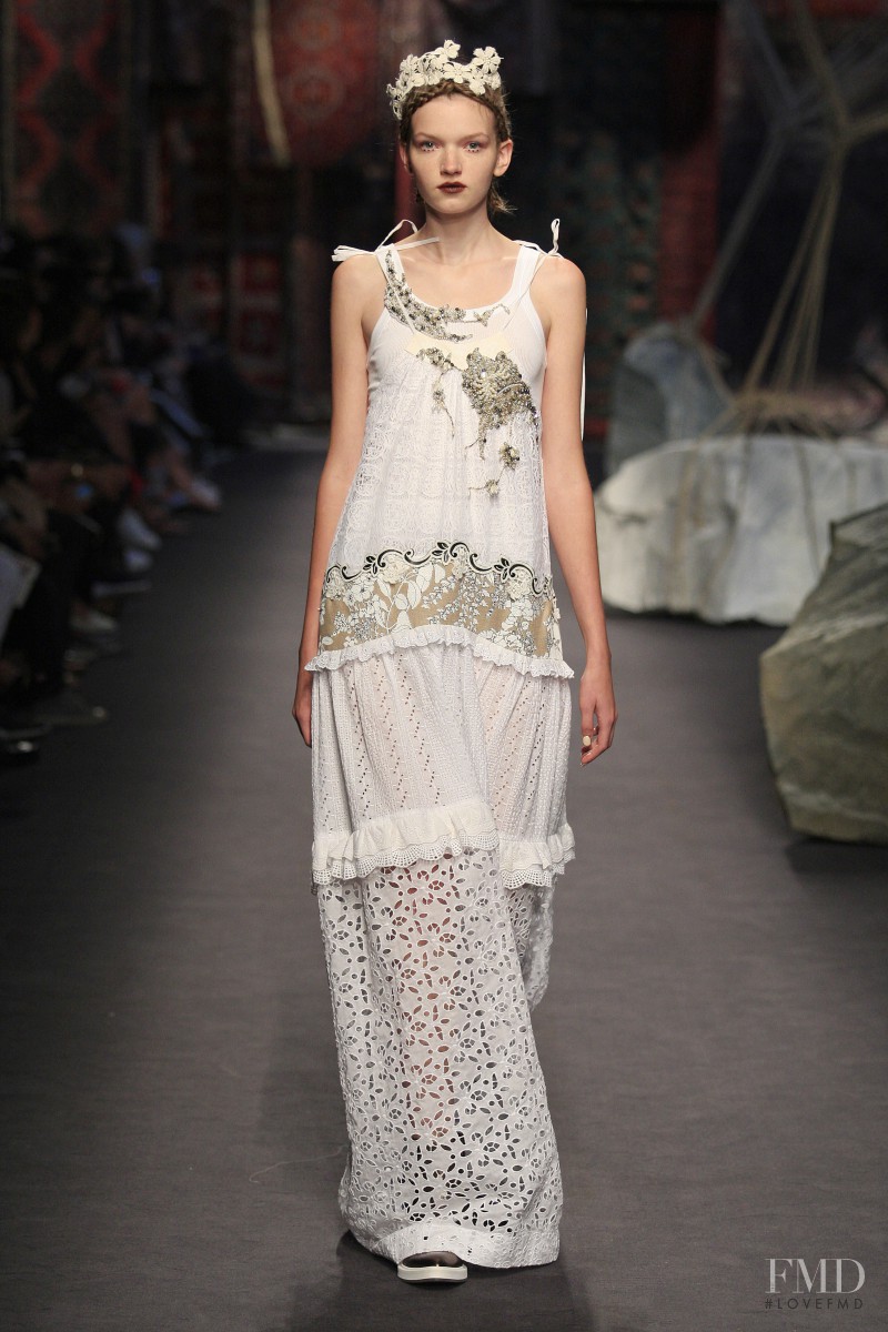 Eva Klimkova featured in  the Antonio Marras fashion show for Spring/Summer 2016