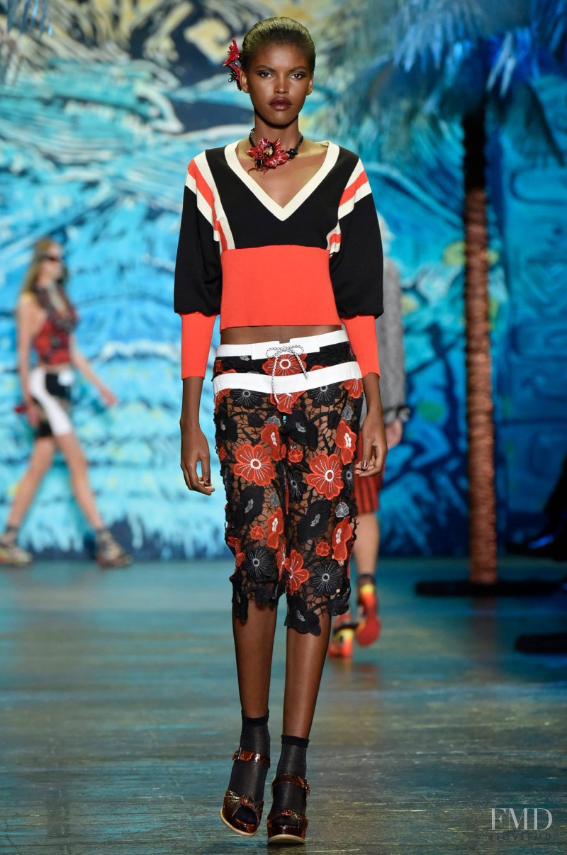 Amilna Estevão featured in  the Anna Sui fashion show for Spring/Summer 2016