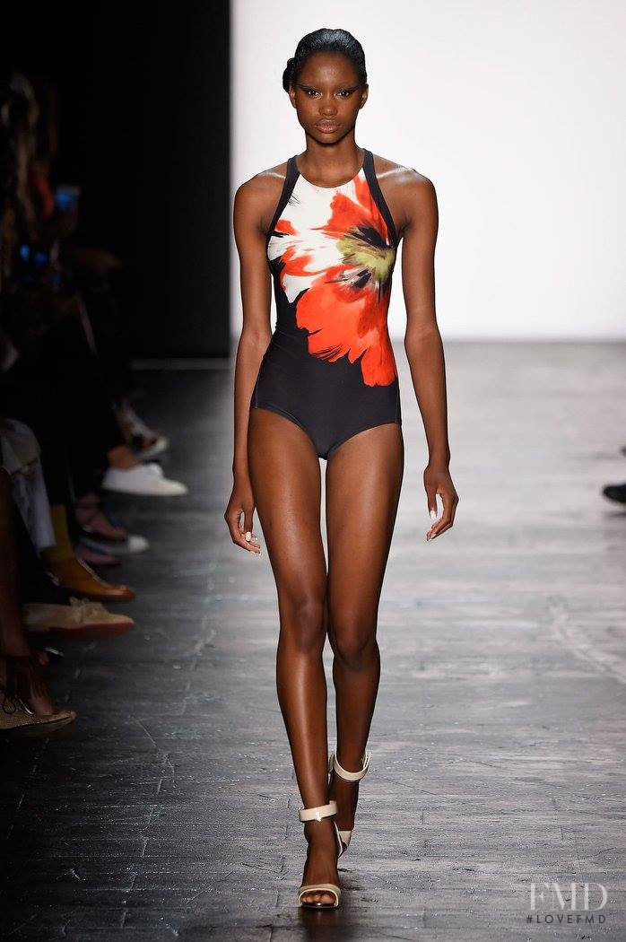 Carmen Marc Valvo fashion show for Spring/Summer 2016