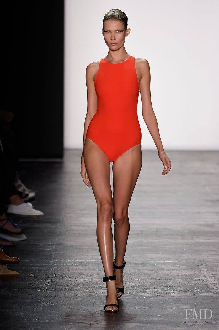 Carmen Marc Valvo fashion show for Spring/Summer 2016