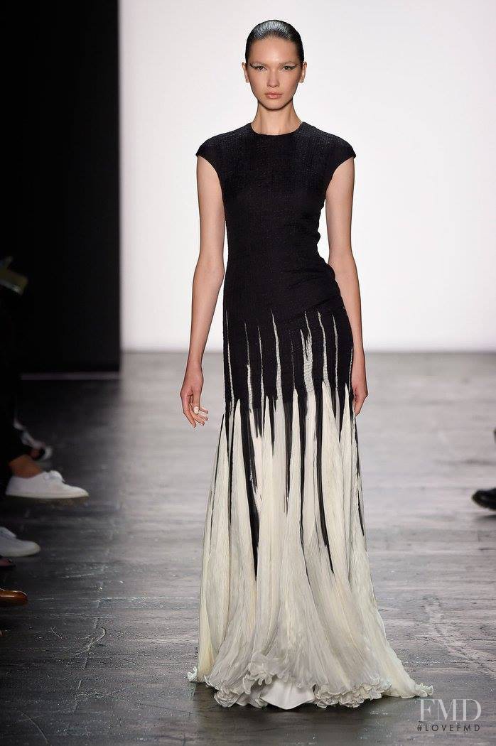 Carmen Marc Valvo fashion show for Spring/Summer 2016