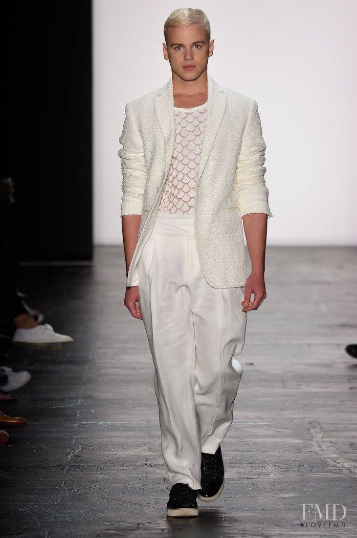 Carmen Marc Valvo fashion show for Spring/Summer 2016